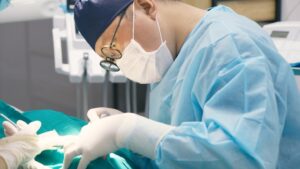 Đội ngũ bác sĩ chủ trương giúp mọi người có trải nghiệm làm răng nhẹ nhàng, hiệu quả và ít tác dụng phụ nhất.